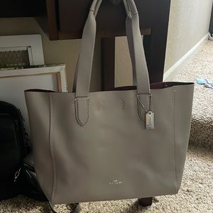 Coach medium size tote bag